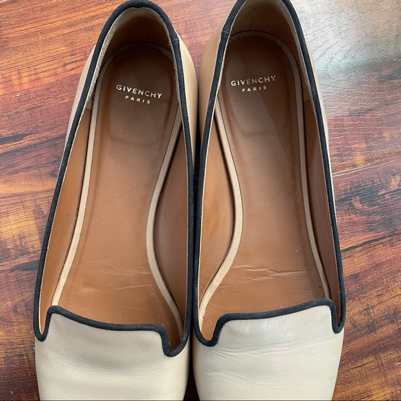 Givenchy Nude Flats - Picture 4 of 4
